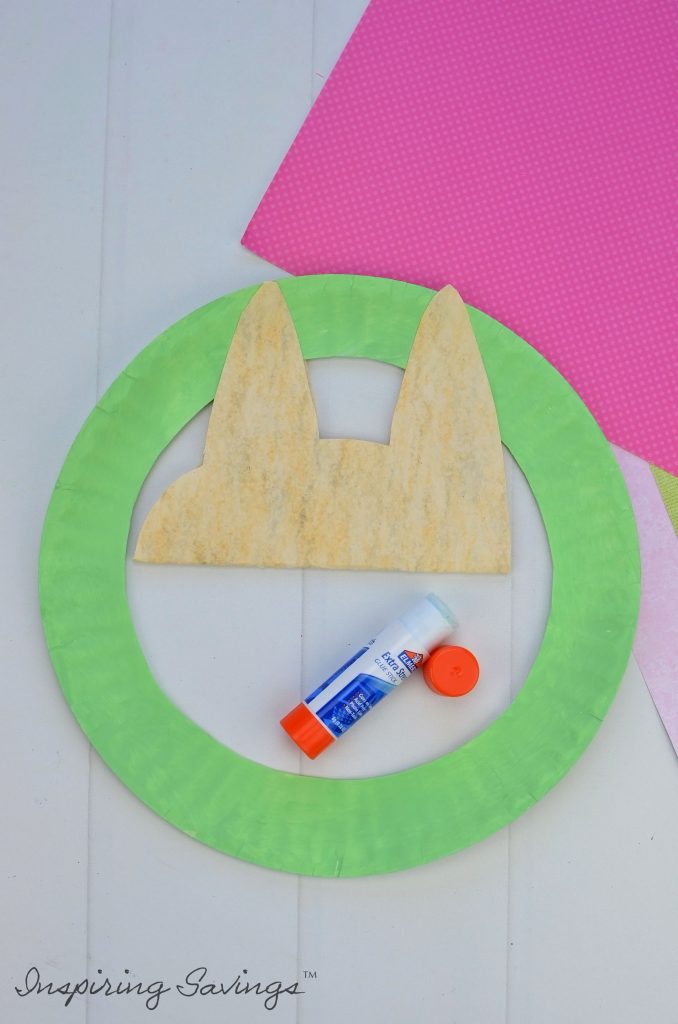 Adding Mommy sloth to Green paper plate wreath