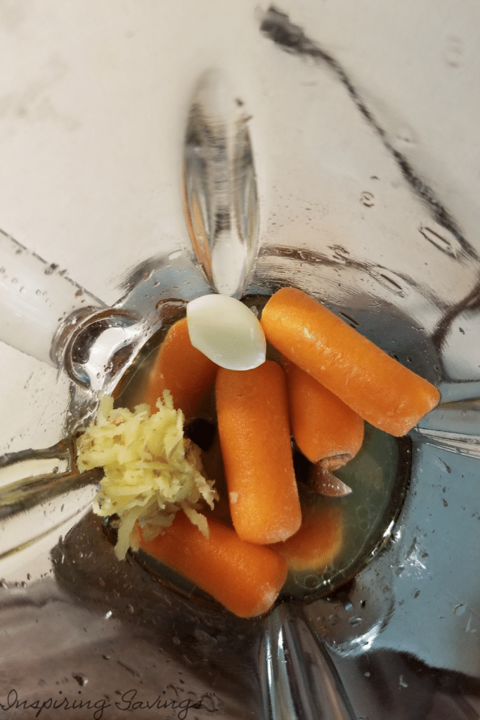Carrot, garlic, ginger in blender