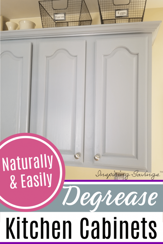 Naturally & Easily Clean your Kitchen Cabinets