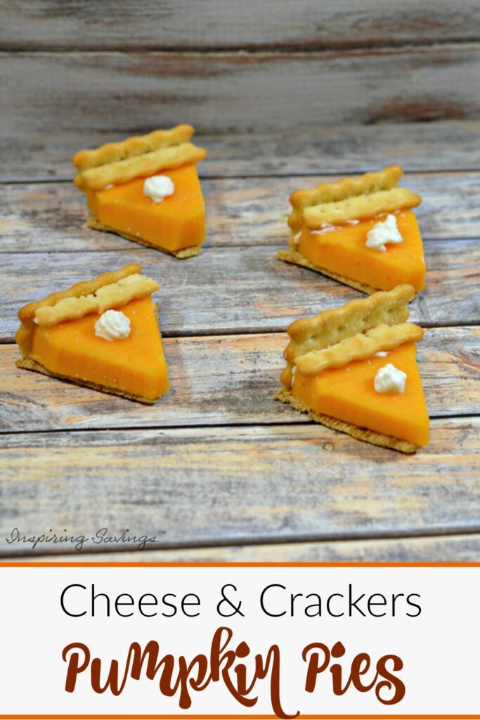 mini pumpkin pie cheese cracker appetizers for Thanksgiving