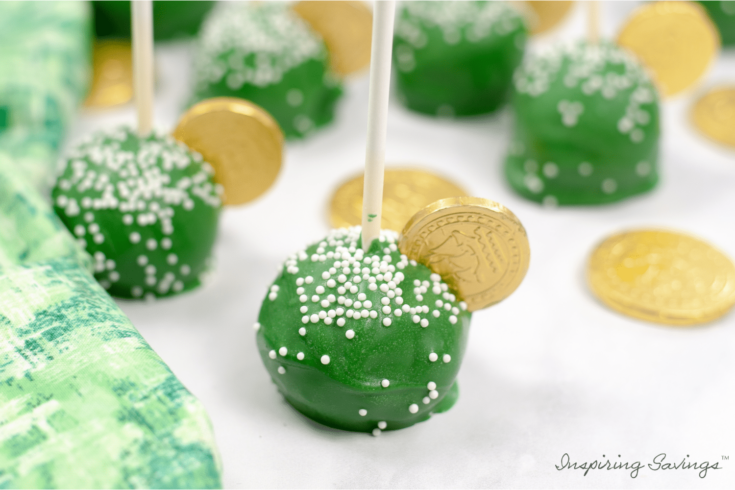 St patricks day pop cakes