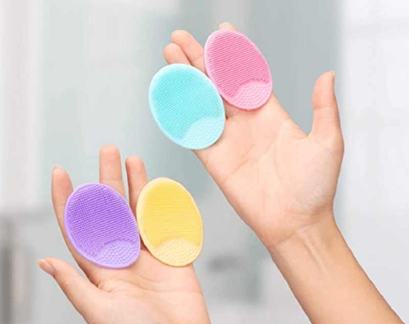 Cleansing facial silicone pads