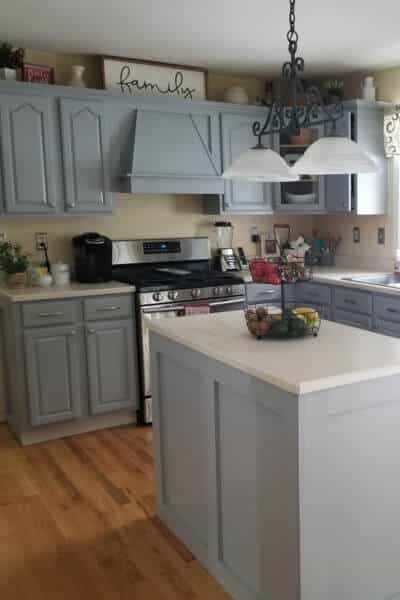 Degrease kitchen cabinets