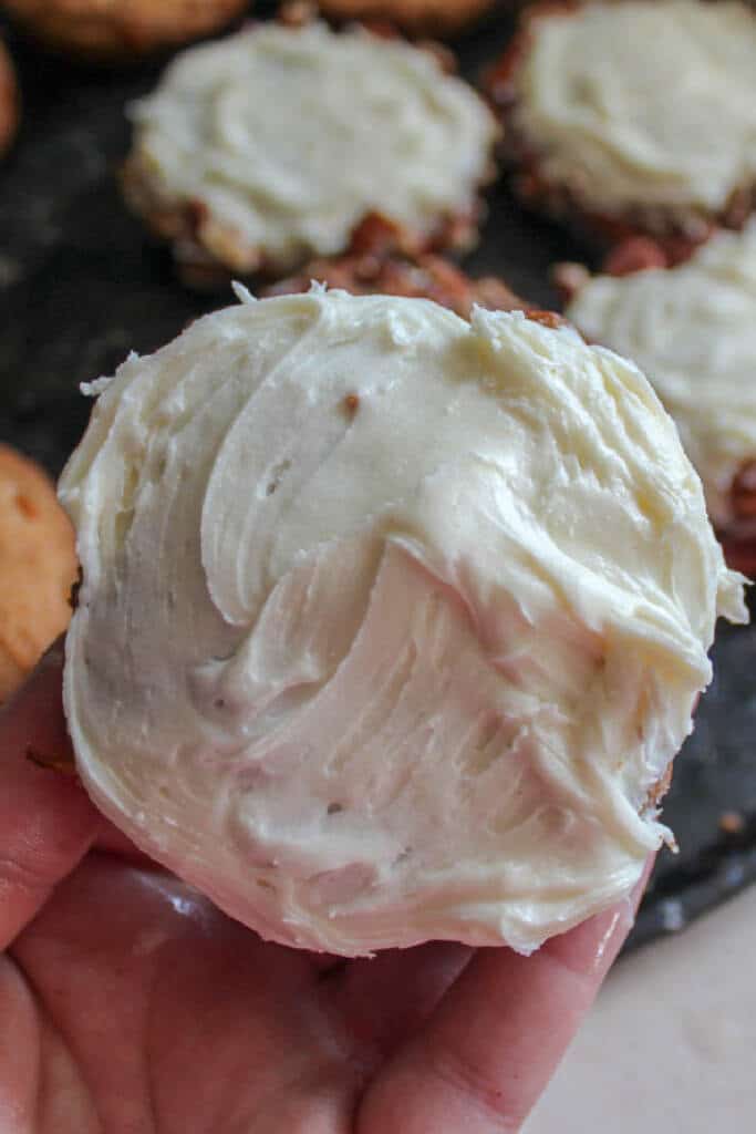 Frosting cookie with cream cheese frosting