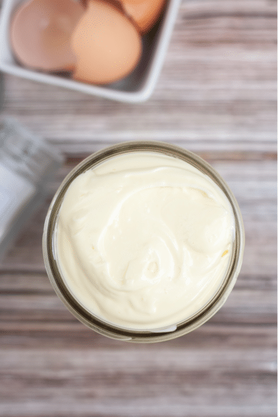 mayonnaise inglass jar