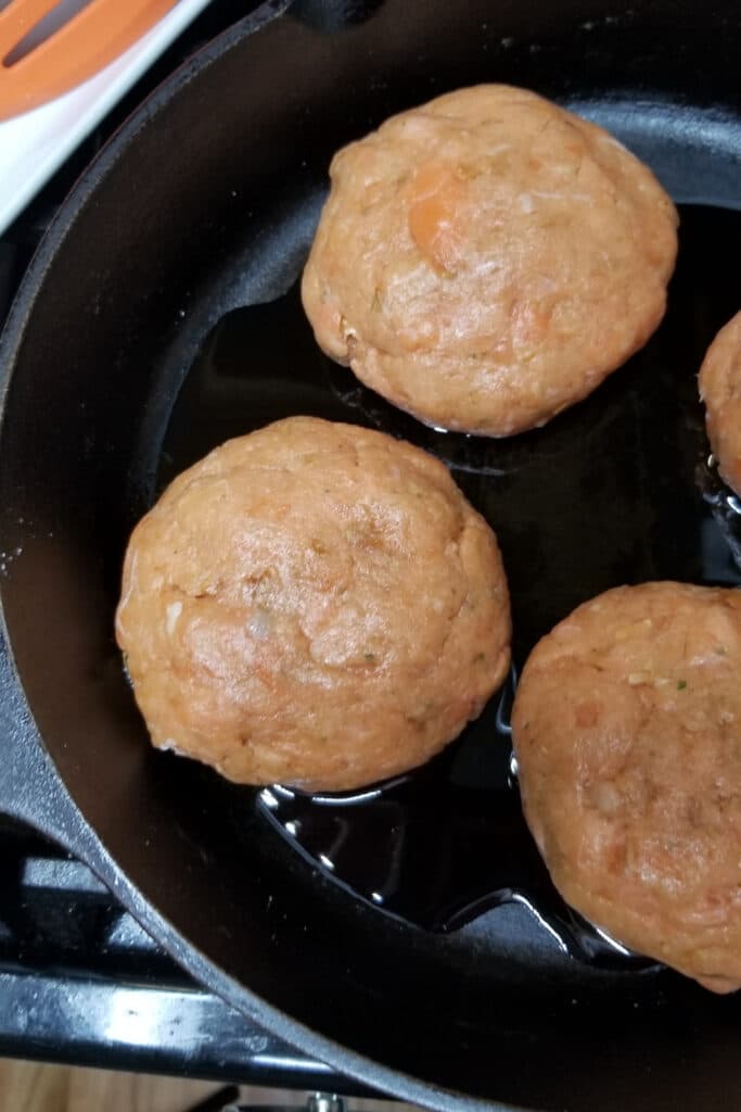 cooking salmon burgers