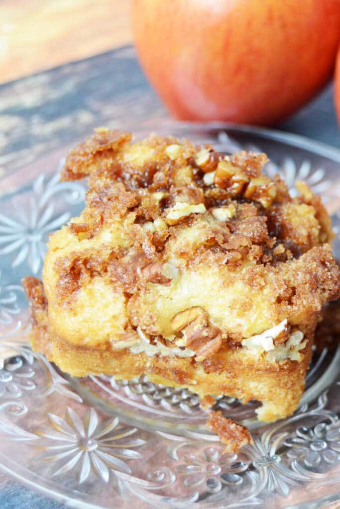 apple crumb cake on clear class plate