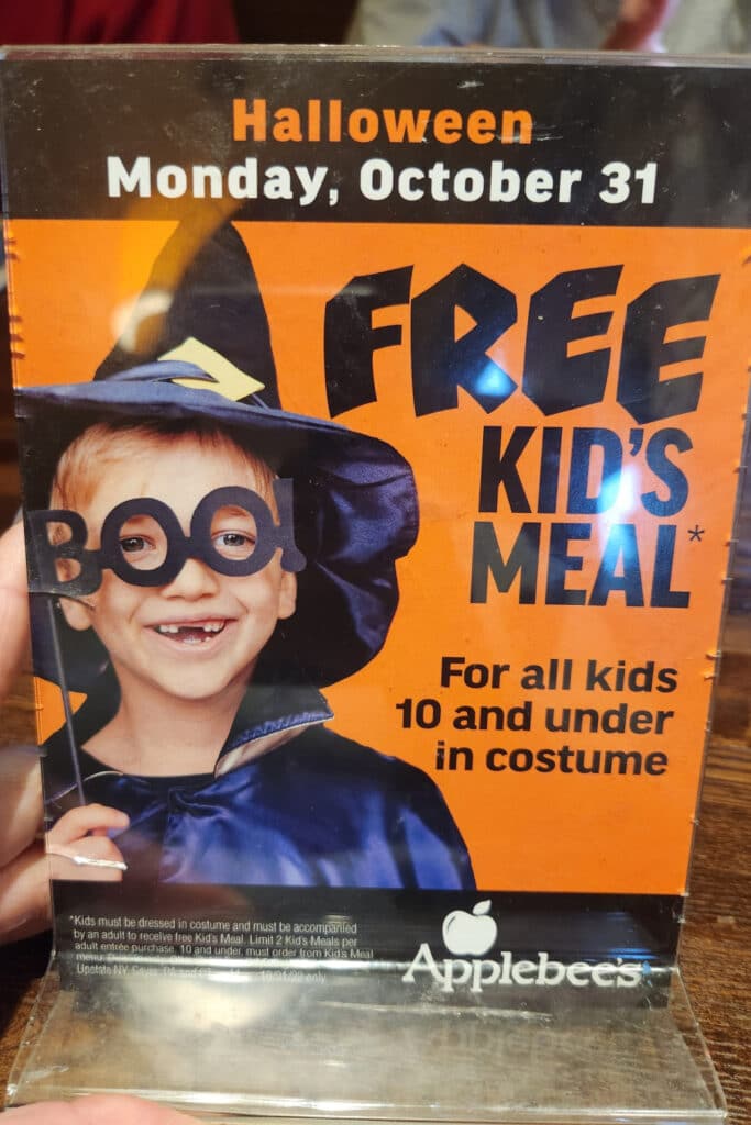 kids eat free halloween at applebees sign