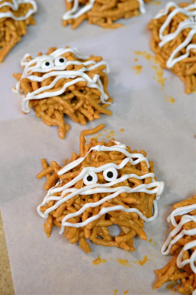 No Bake mummy cookies