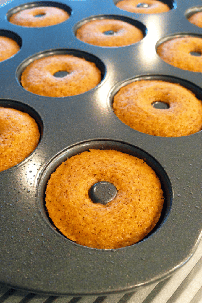 baked mini doughnuts