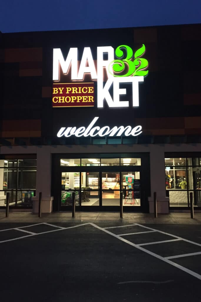 Market 32 by Price Chopper Enterance