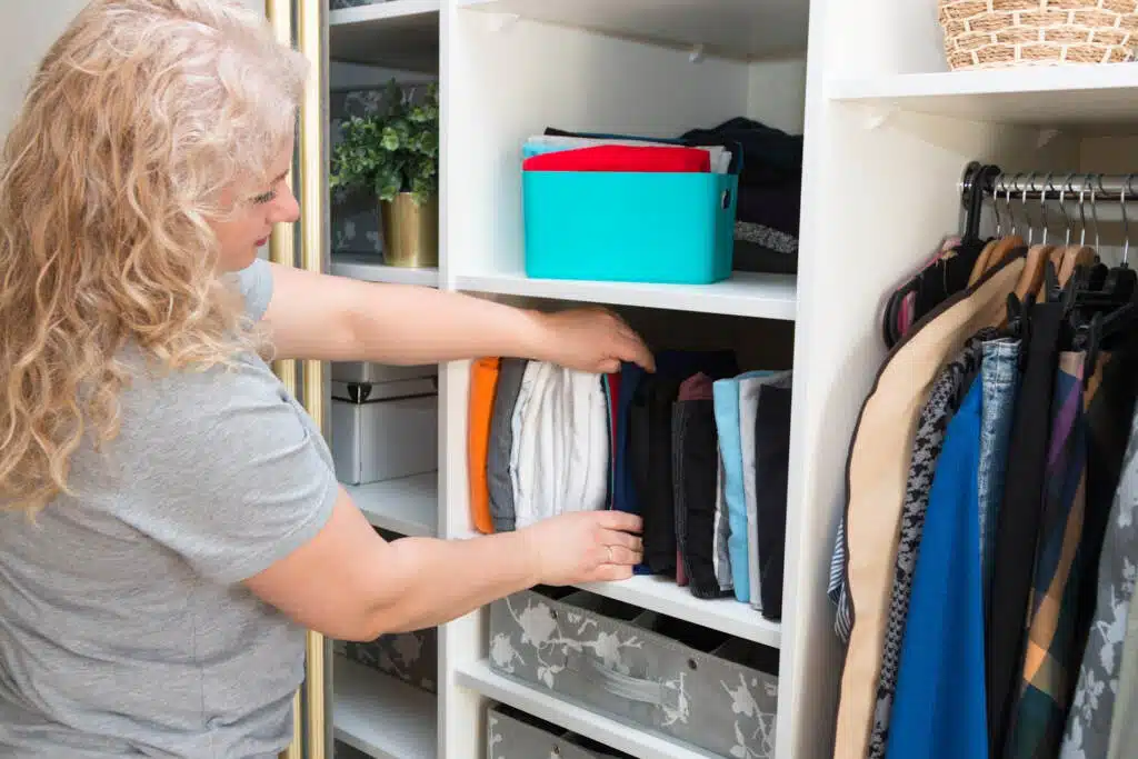 Closet Clean out   organizing your closet