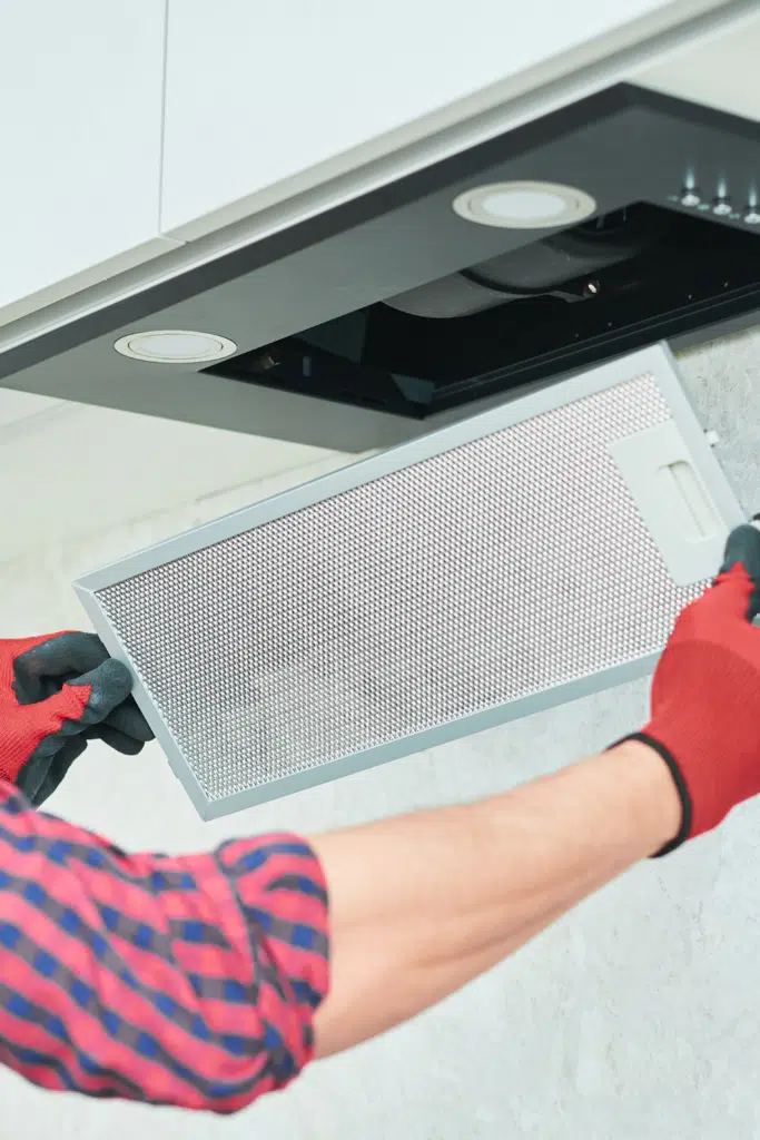 Cleaning kitchen exhaust fan