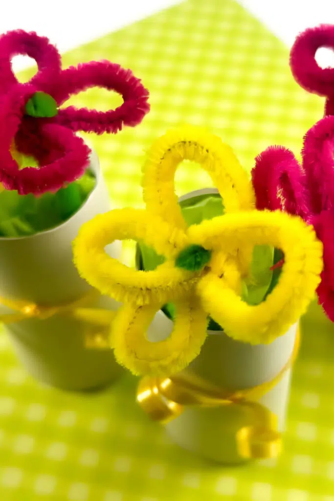 Pipe Cleaner Flowers Spring Craft from Mommy Evolution