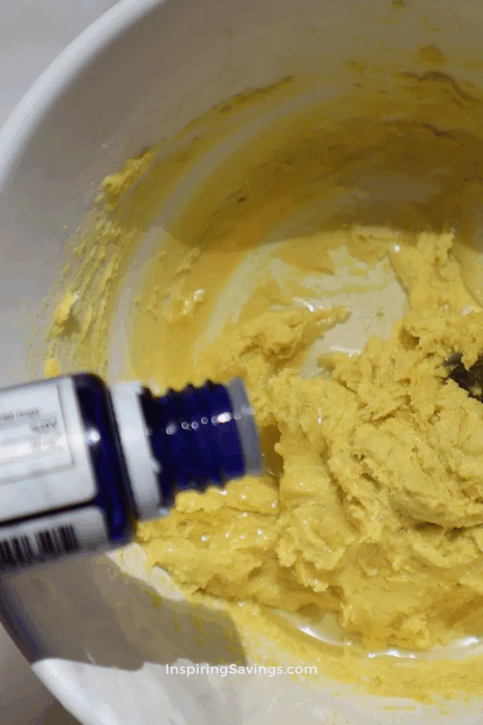 Adding in essential oils to homemade moisturizer