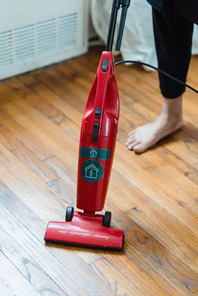 using vacuum cleaner on hard wood floors