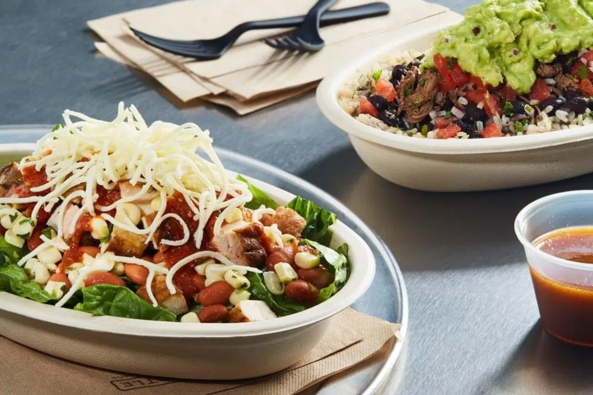 Chipotle Burrito Bowl with Brown Rice and Veggies Photo Credit Fast Food Nutrition