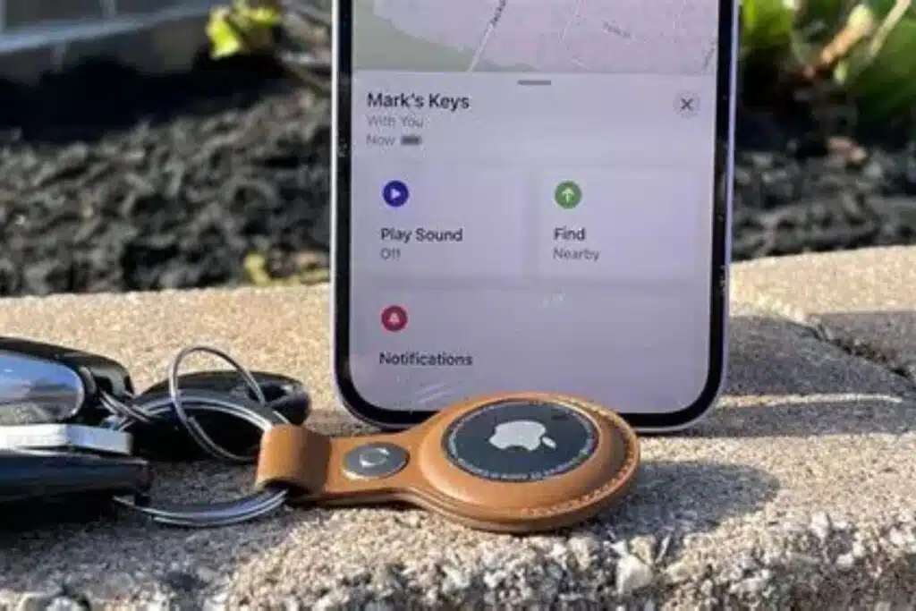 Air Tag Tracking phone Photo Credit Myoswell