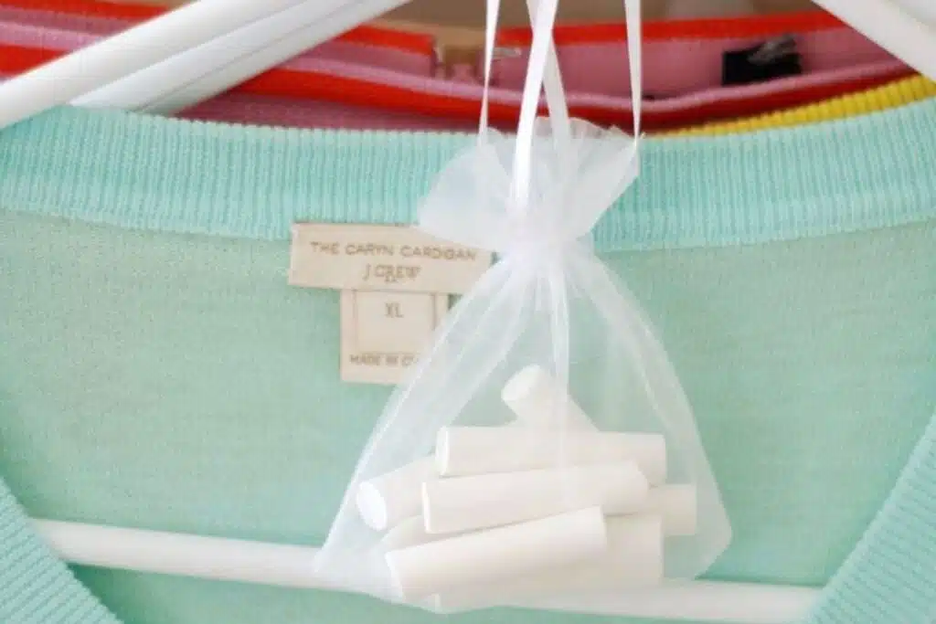 chalk removing odors closet Photo Credit Pinterest