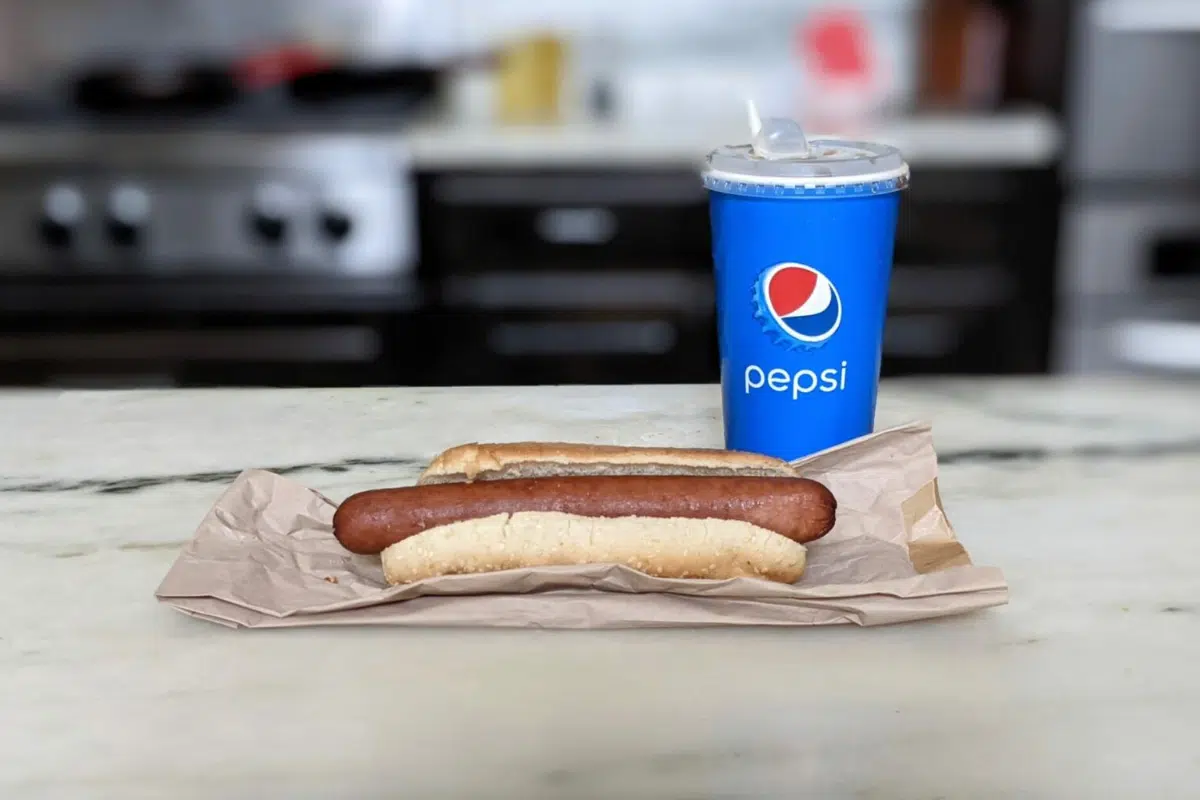 Hot Dog food court Photo Credit Costco Fdb